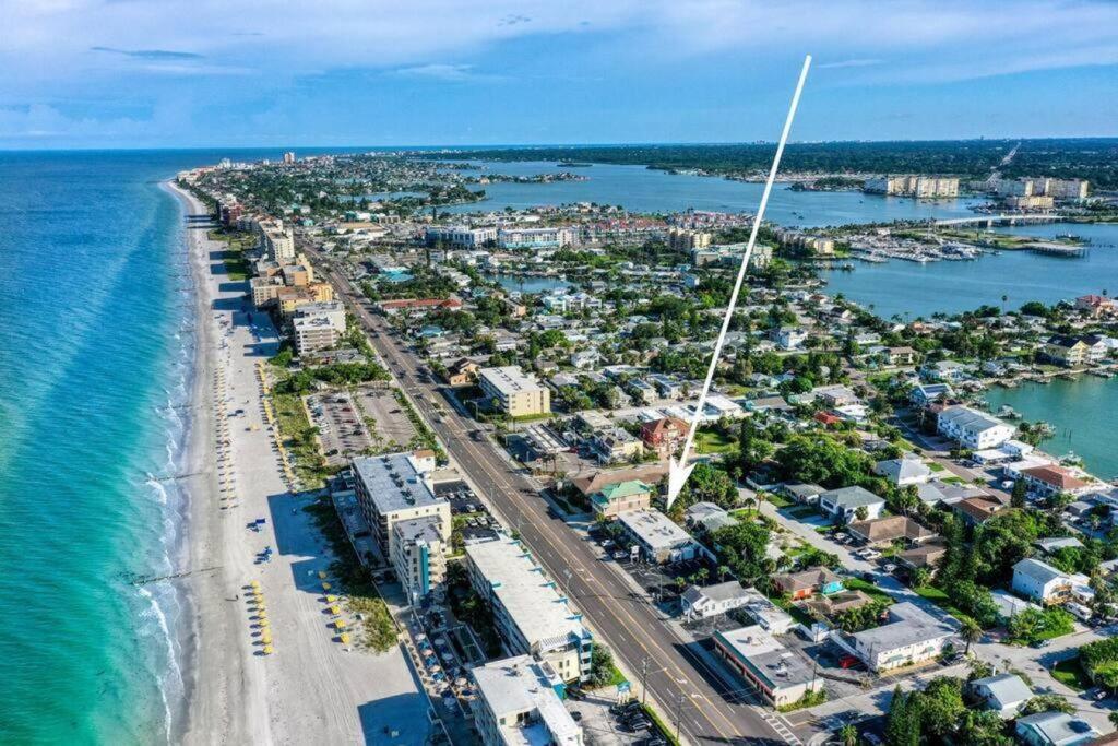 Sunset Beach Suites At Madeira Beach! Pet Friendly With Summer Breezes! - Suite 6 St. Pete Beach Dış mekan fotoğraf